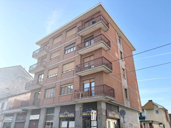 appartamento in vendita a Torino in zona Lucento