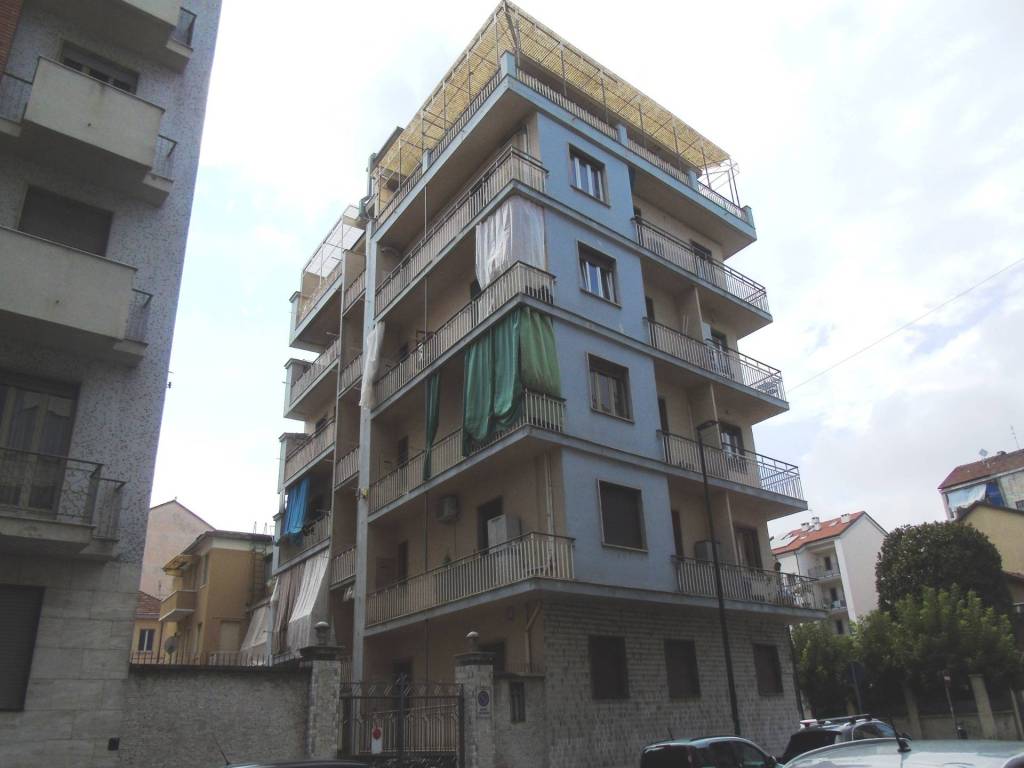appartamento in vendita a Torino in zona Parella