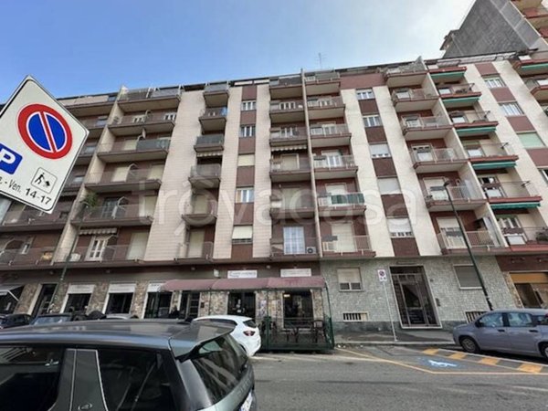 negozio in vendita a Torino in zona Borgo San Paolo