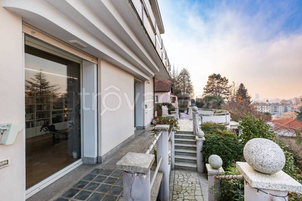 casa indipendente in vendita a Torino in zona Gran Madre