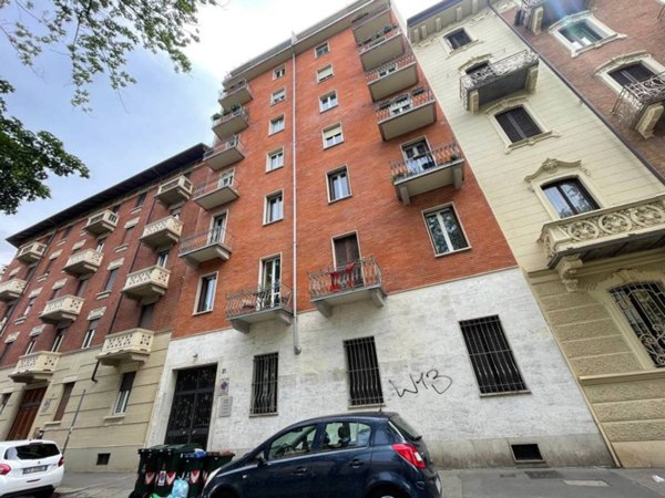 appartamento in vendita a Torino in zona Cit Turin
