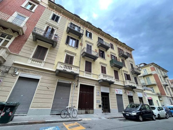 appartamento in vendita a Torino in zona Cenisia