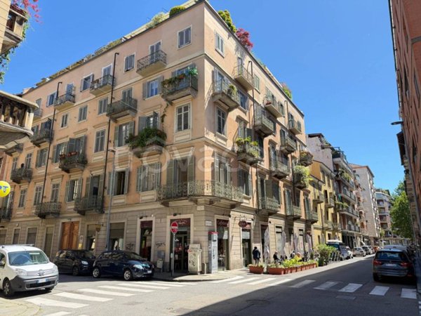 appartamento in vendita a Torino in zona San Salvario