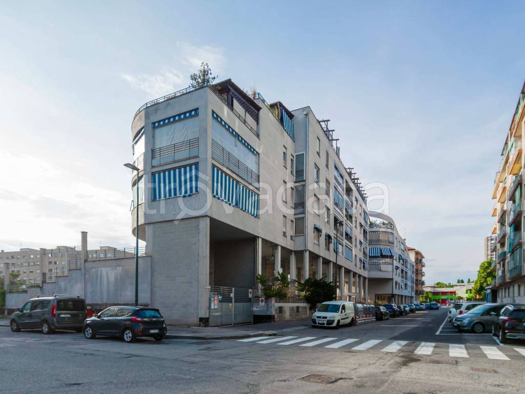 appartamento in vendita a Torino in zona Falchera