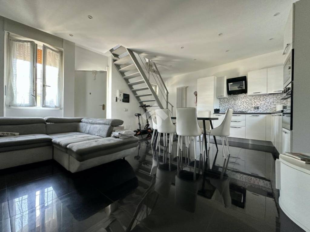 casa indipendente in vendita a Torino in zona Vallette