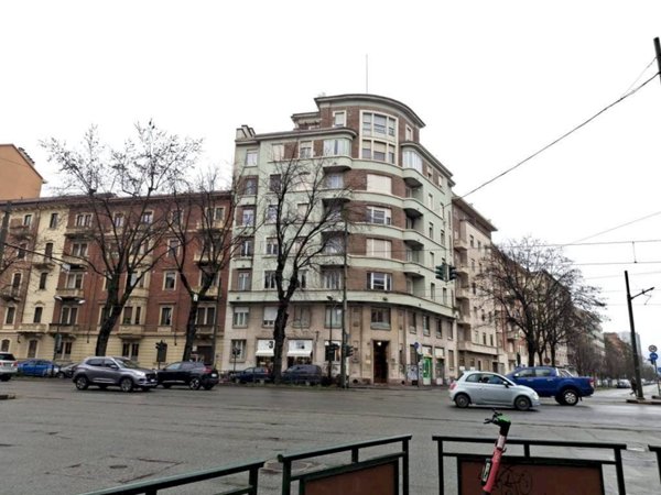 appartamento in vendita a Torino in zona Cit Turin