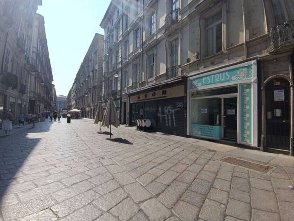 negozio in vendita a Torino in zona Centro Storico