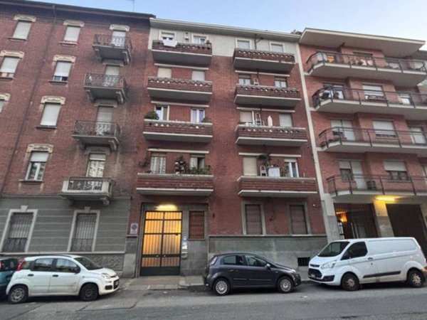 appartamento in vendita a Torino in zona Cenisia