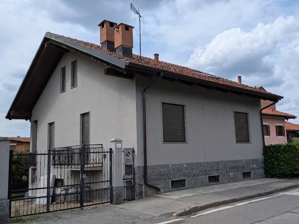 casa indipendente in vendita a Torino in zona Bertolla