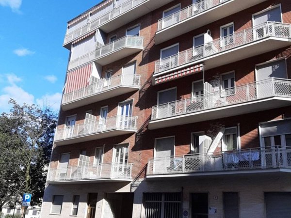 appartamento in vendita a Torino in zona Vallette