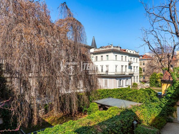 appartamento in vendita a Torino in zona Crocetta