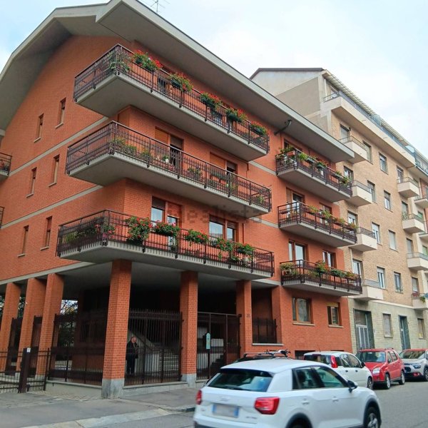 appartamento in vendita a Torino in zona Santa Rita