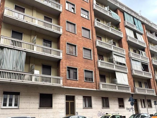 appartamento in vendita a Torino in zona Borgata Vittoria