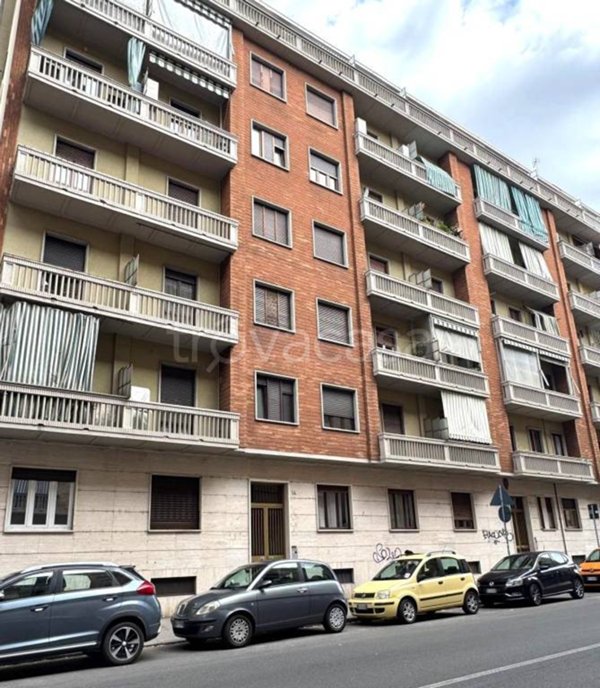 appartamento in vendita a Torino in zona Borgata Vittoria