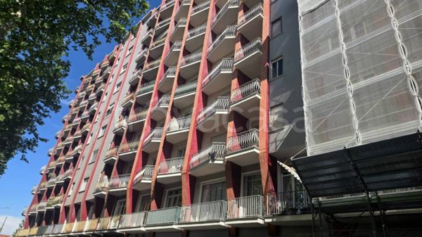 appartamento in vendita a Torino in zona Lingotto