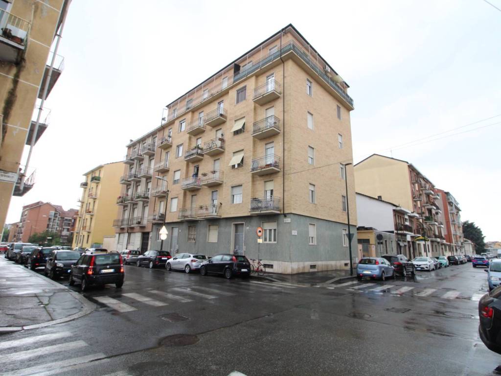 appartamento in vendita a Torino in zona Pozzo Strada