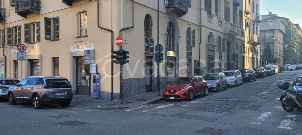 negozio in vendita a Torino in zona Vanchiglia