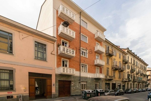 locale di sgombero in vendita a Torino in zona Vanchiglia