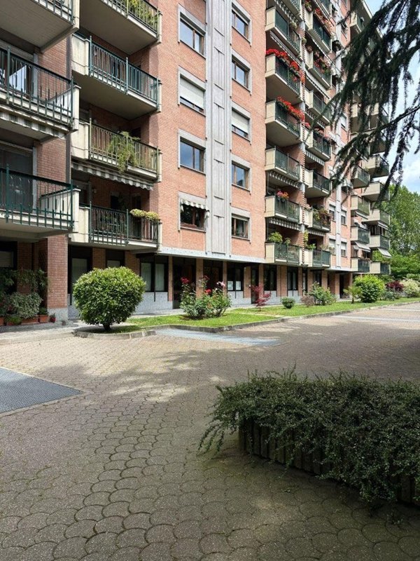 appartamento in vendita a Torino in zona Regio Parco