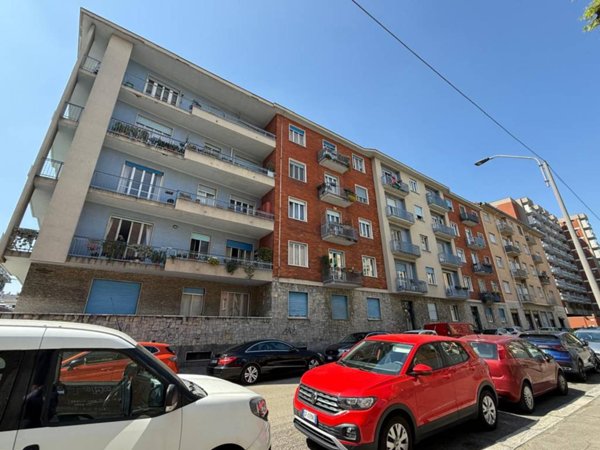 appartamento in vendita a Torino in zona Millefonti