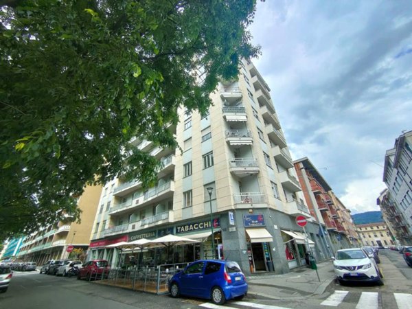 appartamento in vendita a Torino in zona Lingotto