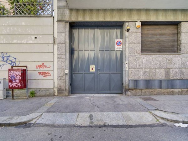 locale di sgombero in vendita a Torino in zona Borgata Vittoria