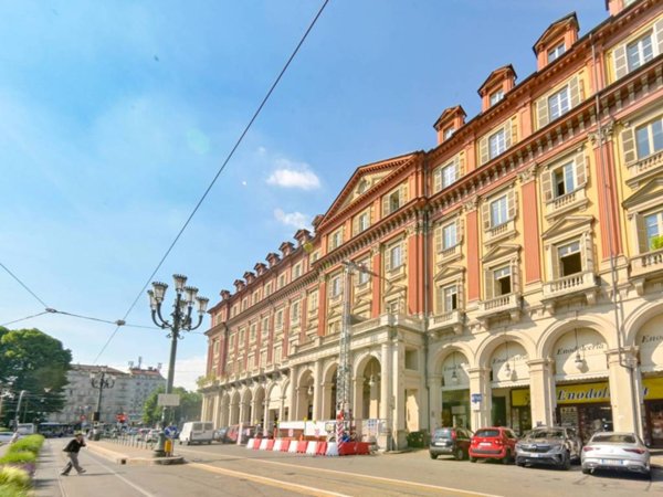 negozio in vendita a Torino in zona Centro Storico