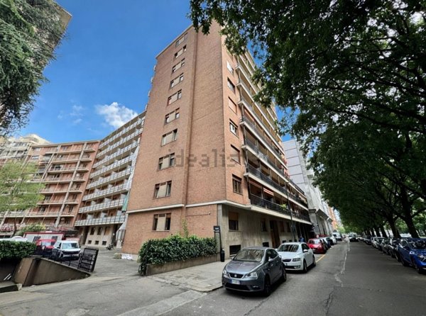 appartamento in vendita a Torino in zona Parella