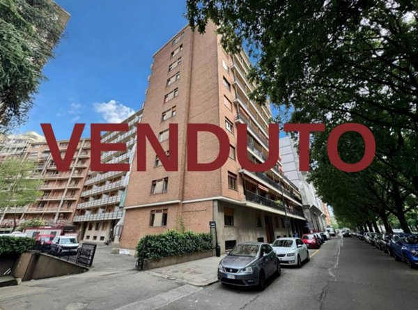 appartamento in vendita a Torino in zona Parella