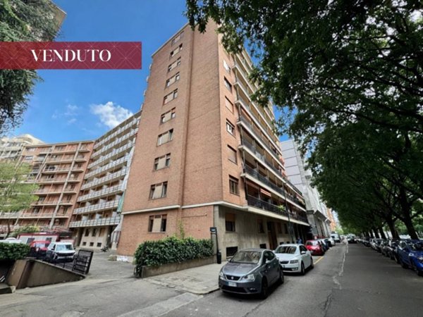 appartamento in vendita a Torino in zona Parella
