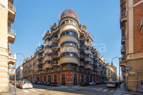 ufficio in vendita a Torino in zona Crocetta