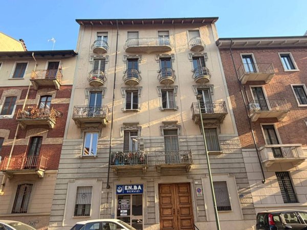 appartamento in vendita a Torino in zona Cenisia