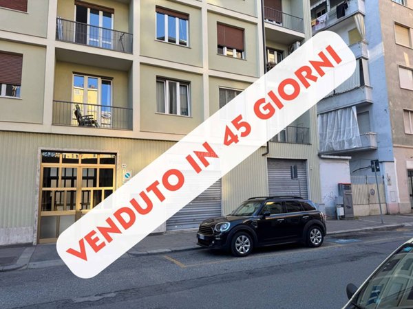 negozio in vendita a Torino in zona Borgata Lesna