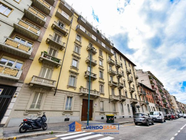 appartamento in vendita a Torino in zona Cit Turin