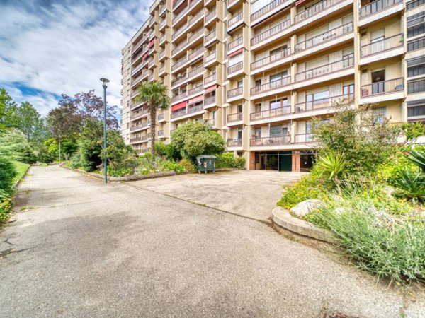 appartamento in vendita a Torino in zona Mirafiori Nord