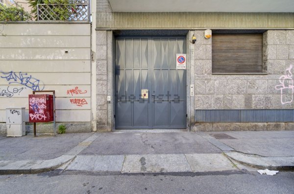 locale di sgombero in vendita a Torino in zona San Donato