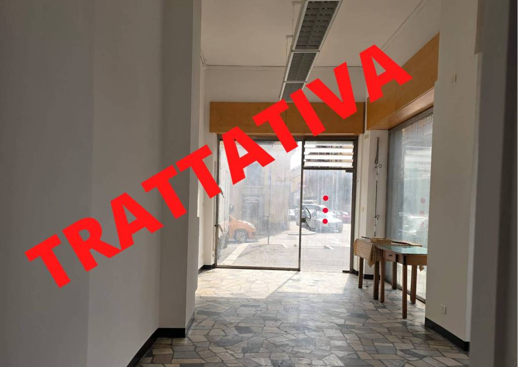 negozio in vendita a Torino in zona Borgata Vittoria