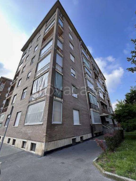 appartamento in vendita a Torino in zona Mirafiori Sud
