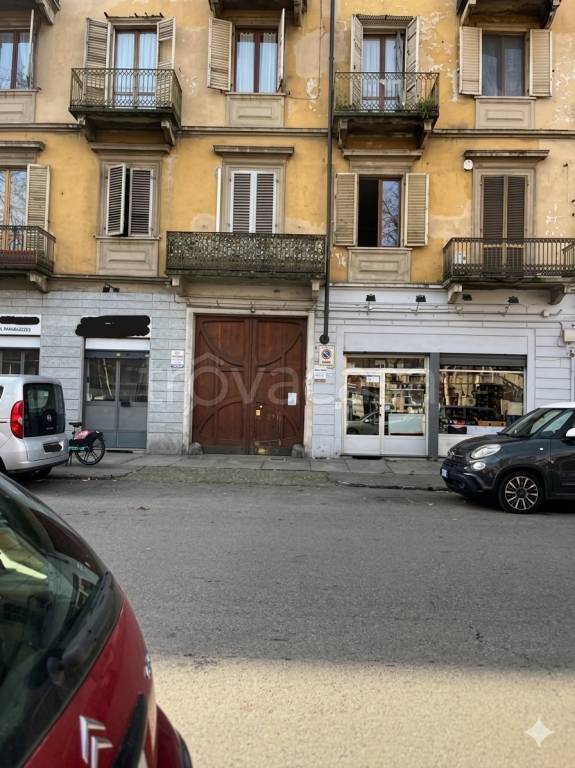 appartamento in vendita a Torino in zona Aurora