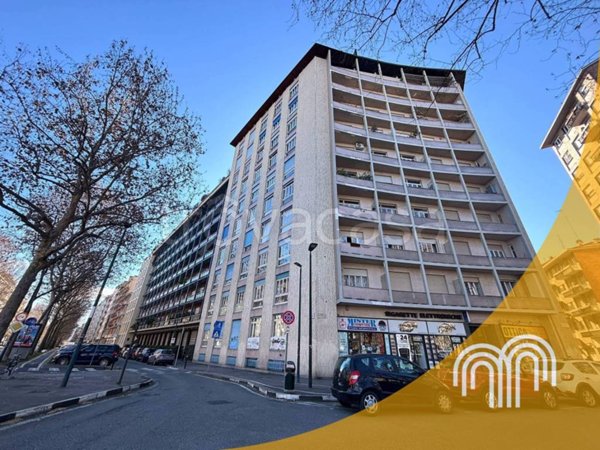 appartamento in vendita a Torino in zona Cenisia