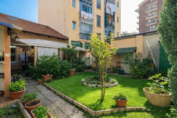 casa indipendente in vendita a Torino in zona Borgo San Paolo