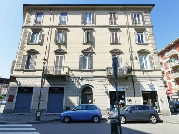 appartamento in vendita a Torino in zona Cit Turin