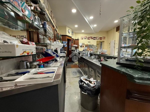 negozio in vendita a Torino in zona Cenisia