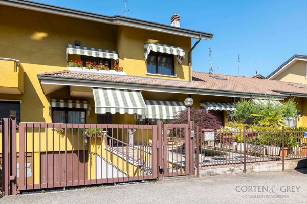 casa indipendente in vendita a Torino in zona Bertolla