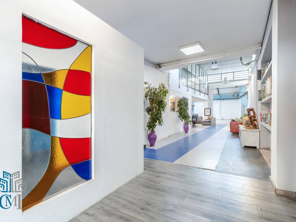 negozio in vendita a Torino in zona Madonna del Pilone