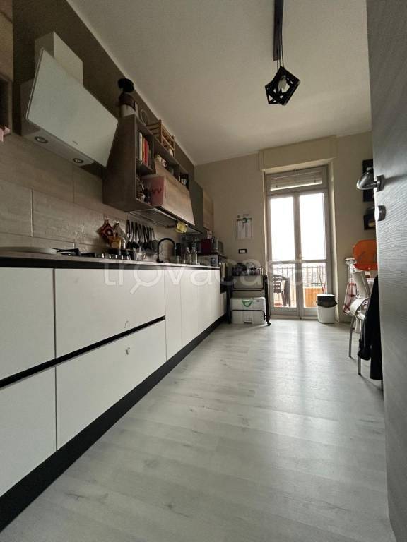 appartamento in vendita a Torino in zona Mirafiori Nord