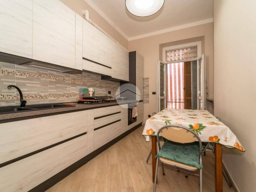 appartamento in vendita a Torino in zona Borgata Vittoria