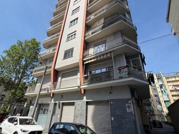 negozio in vendita a Torino in zona Millefonti