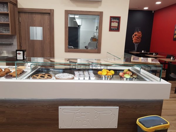 negozio in vendita a Torino in zona Borgata Vittoria
