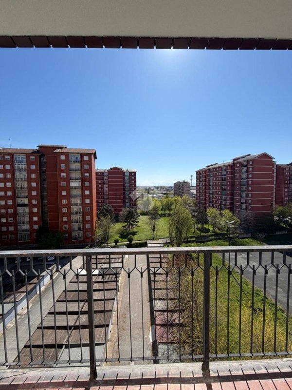 appartamento in vendita a Torino in zona Mirafiori Sud